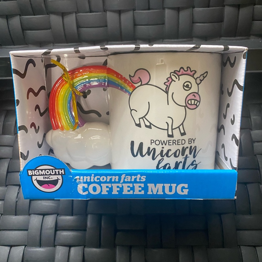 Big Mouth Inc Powered By Unicorn Farts Rainbow Cloud 20 oz Coffee Cup Mug NIB
